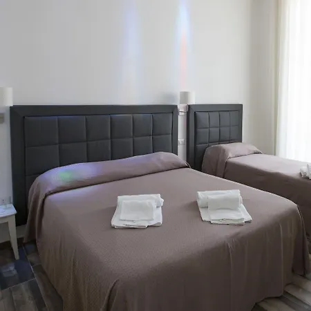 Bed and Breakfast Garibaldi Square 3*