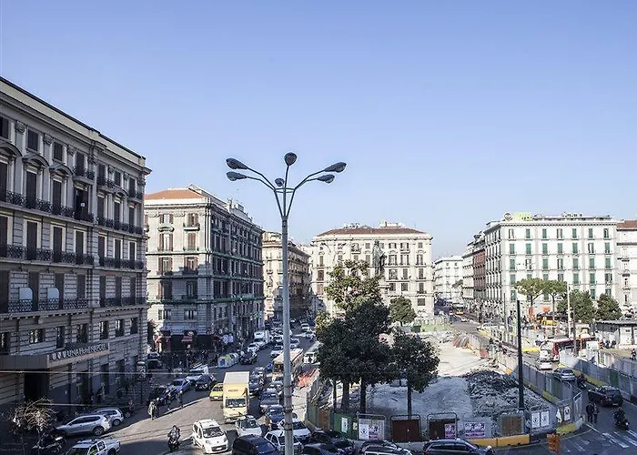 Garibaldi Square 3* Νάπολη