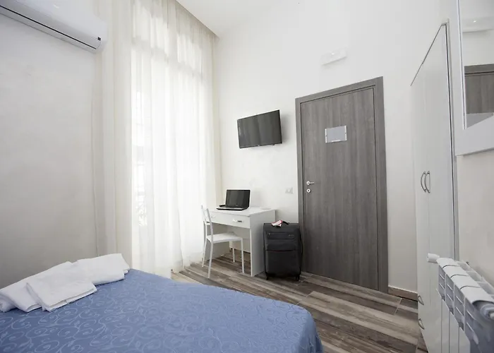 Garibaldi Square Bed and Breakfast Νάπολη