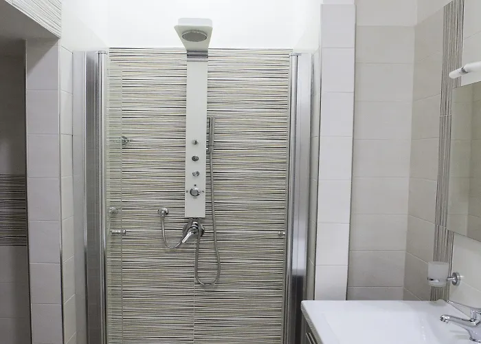 Garibaldi Square Bed and Breakfast 3*