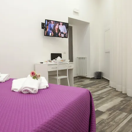 Garibaldi Square 3* نابولي