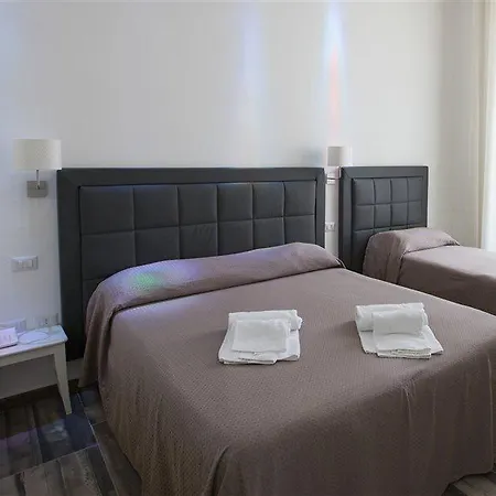 Garibaldi Square Bed & Breakfast 3*